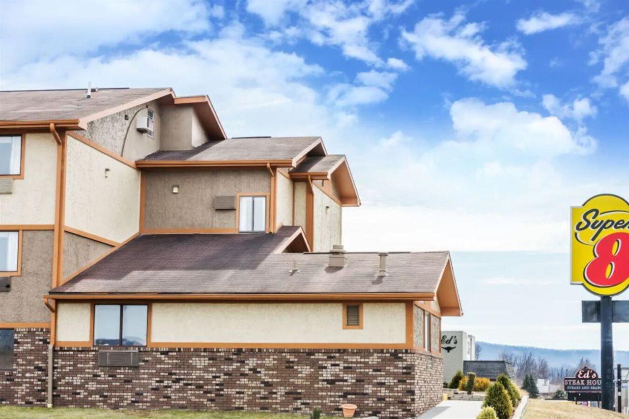 Super 8 By Wyndham Bedford Exterior foto