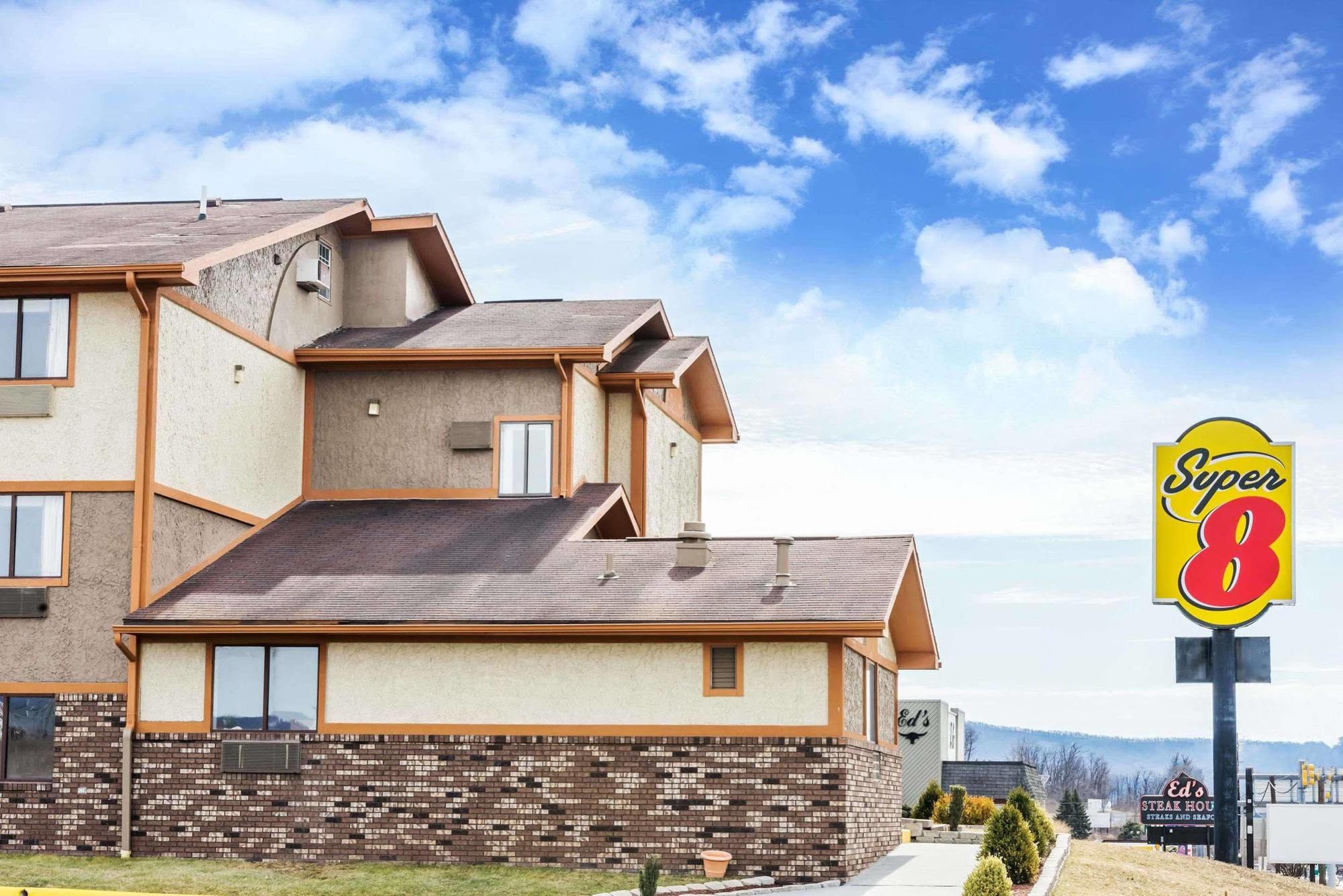 Super 8 By Wyndham Bedford Exterior foto
