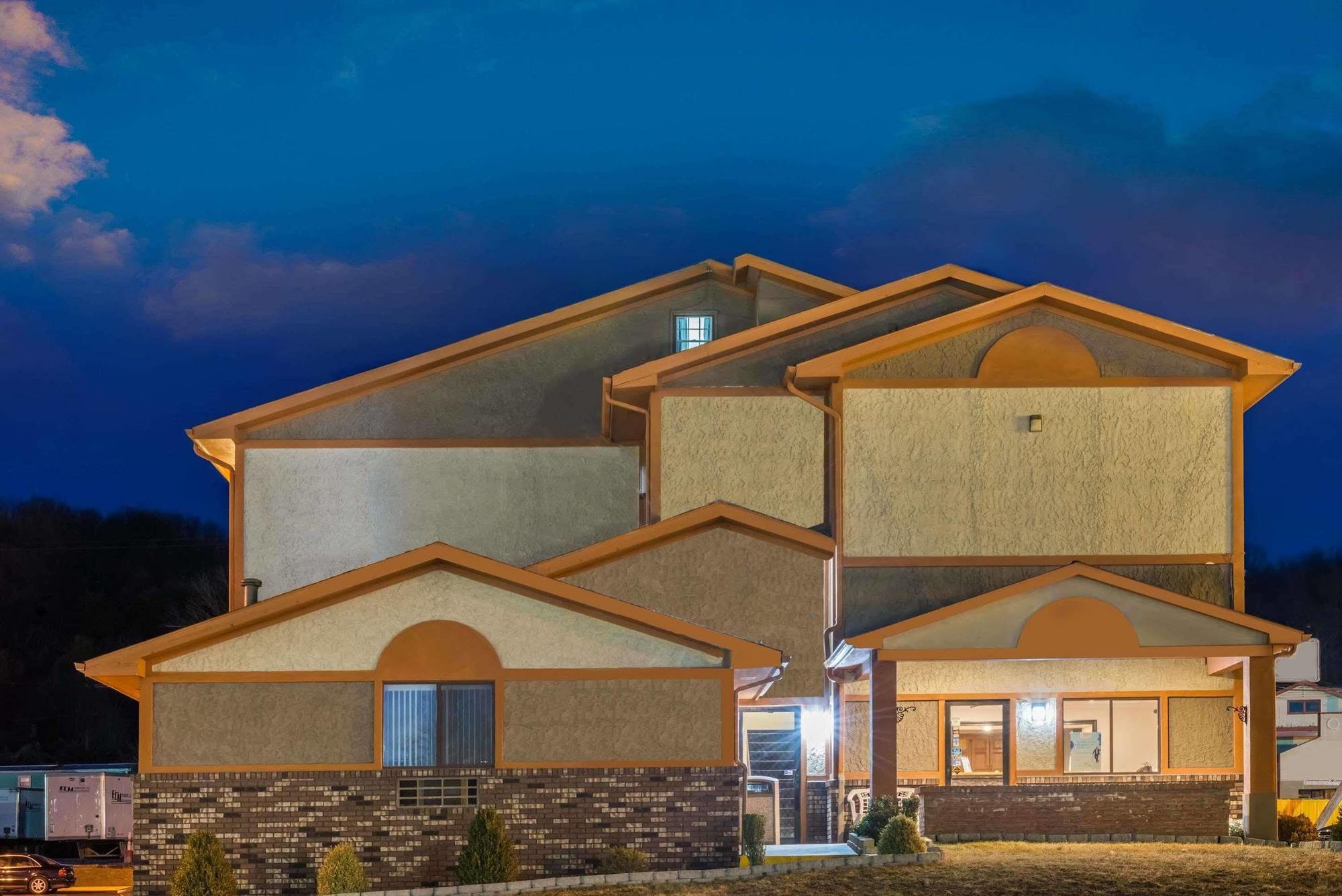 Super 8 By Wyndham Bedford Exterior foto